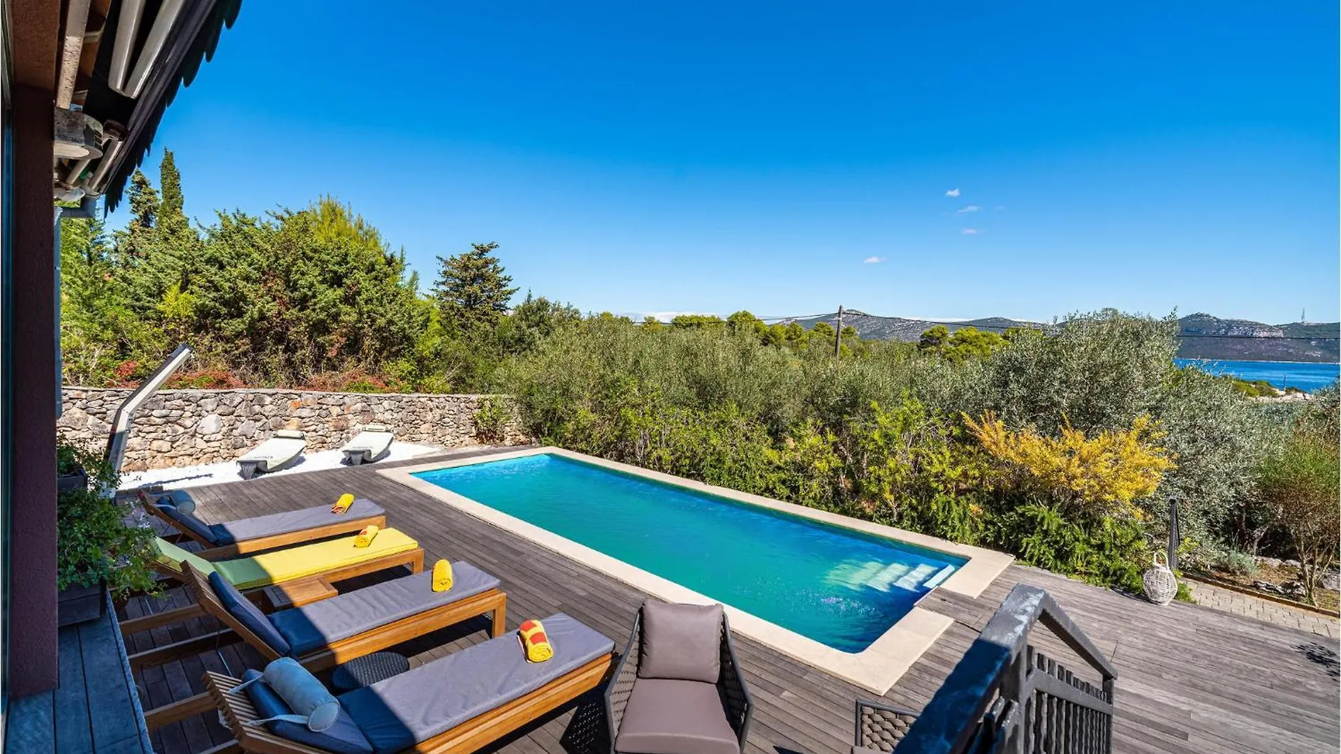 Amazing Home In Veli Iz With Wifi 0*,  Croatia
